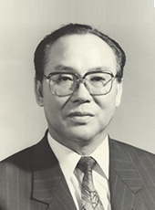 14대 원장 신현욱 사진